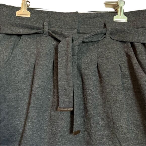 Ann Taylor grey mini skirt with tie. - Picture 2 of 8